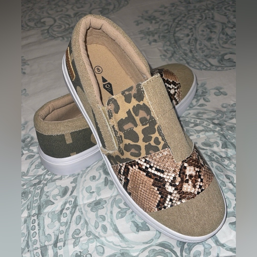 Jolimall Animal Print Slip ons